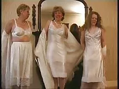 Salió de debajo de sus bragas y peliculas eroticas en español xxx han corrido en la boca